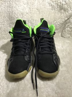 Air Jordan Sneakers Size 6y 861435-012