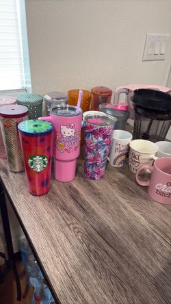 Cups, mugs, Starbucks tumblers