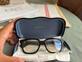 New Gucci glasses with blue and beyond technology