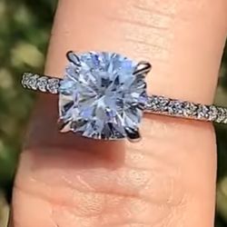 Cushion Cut 1.5c Ring Platinum