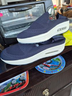 Size 8 blue shoes