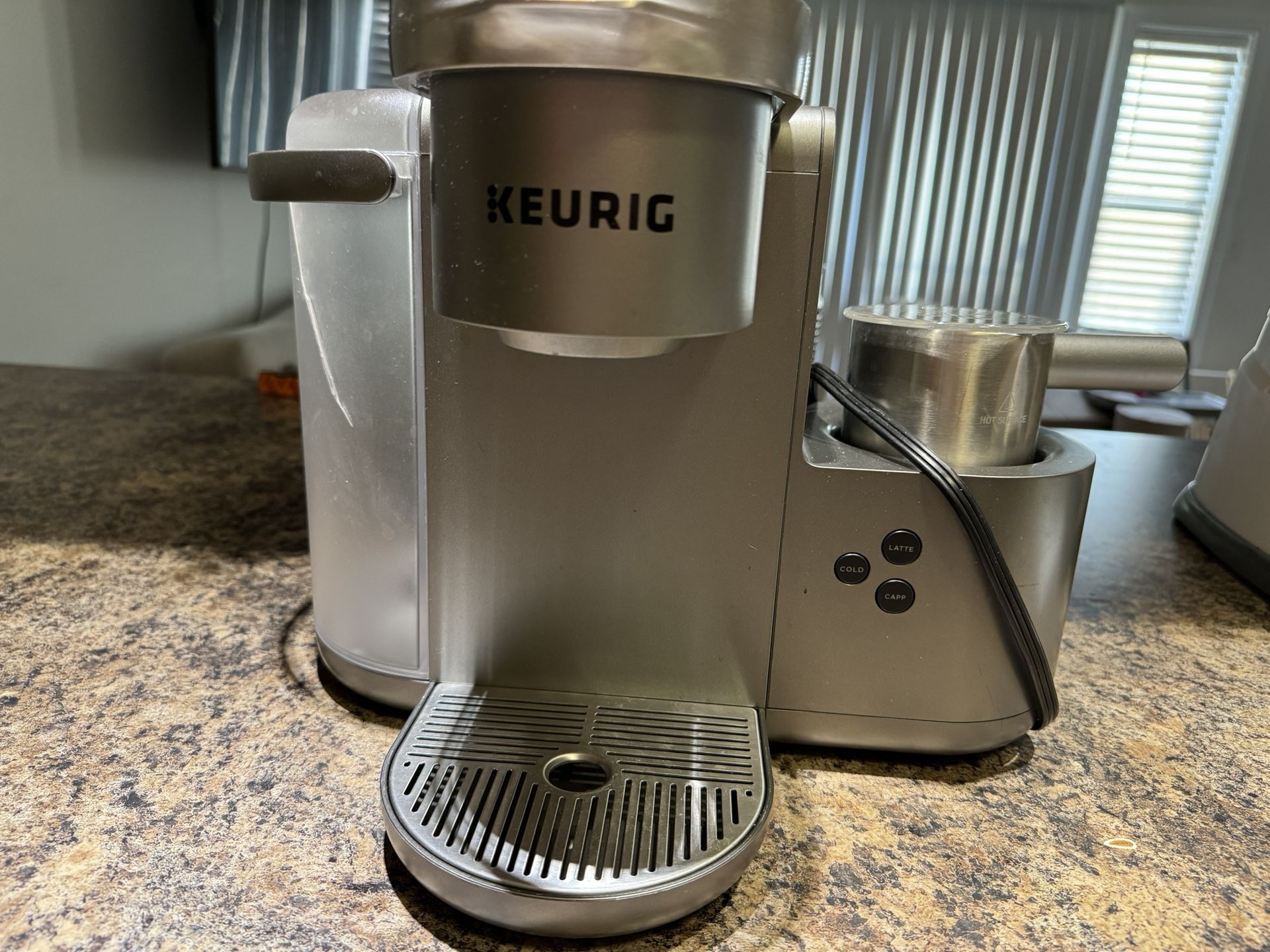 Keurig K-Cafe Single Serve K-Cup Coffee, Latte and Cappuccino maker
