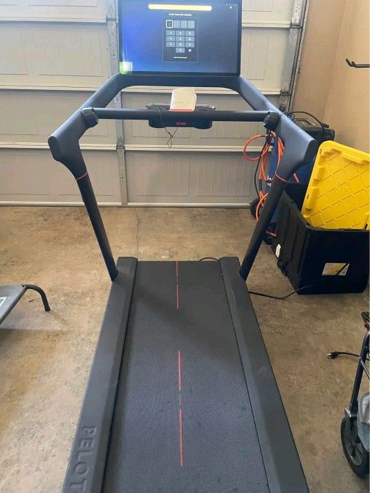Peloton-Treadmill