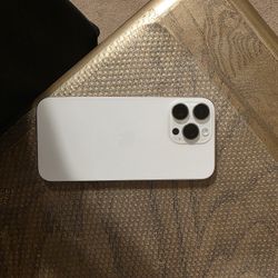 Iphone 16 pro max 256 GB white brand new condition with charging wire