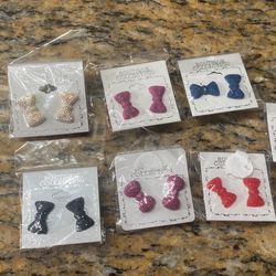 Hello Kitty Bow Earrings 