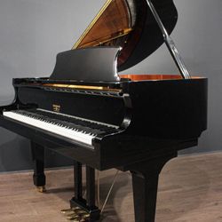 4'8" Hardman Grand Black Piano