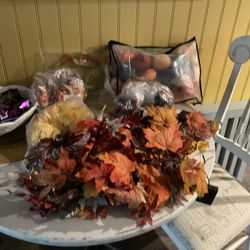 FALL DECORATIONS