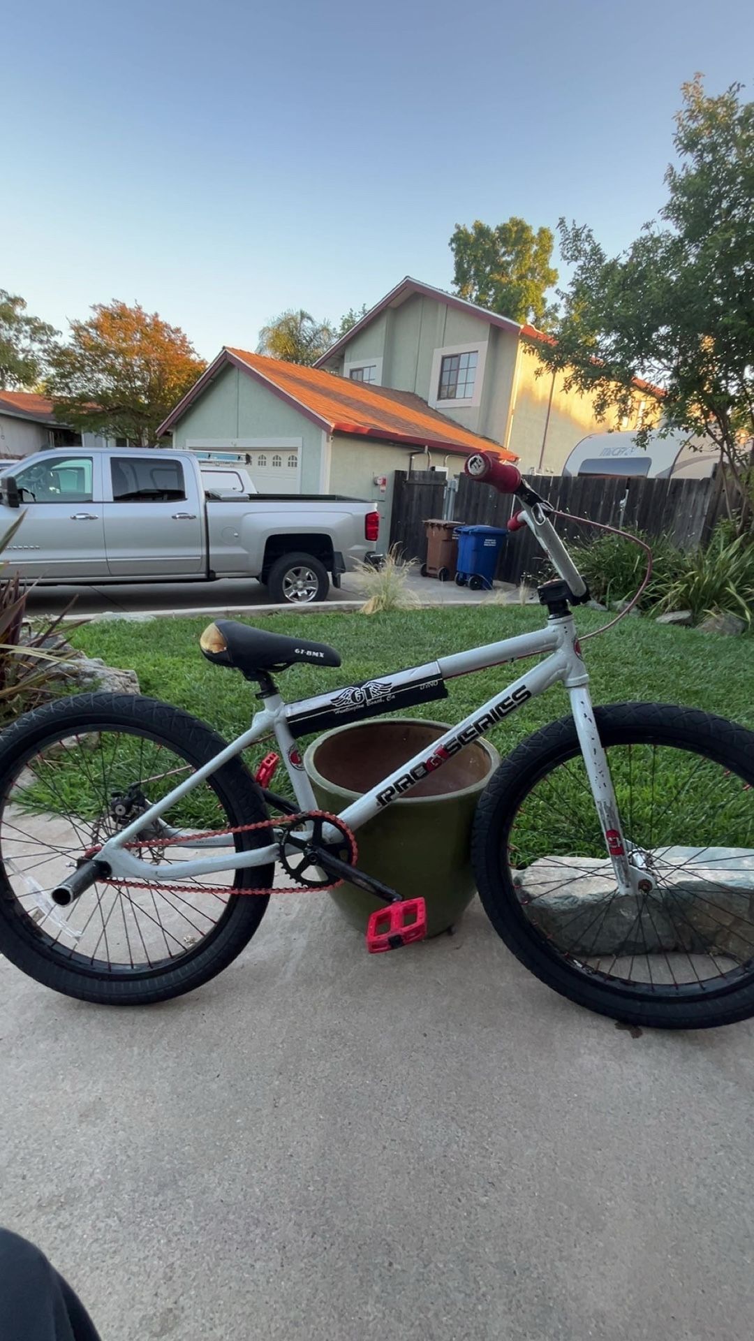 Gt Pro Series 24inch Needs New Seat