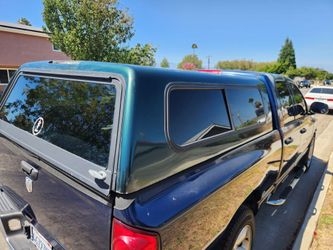 Camper shell