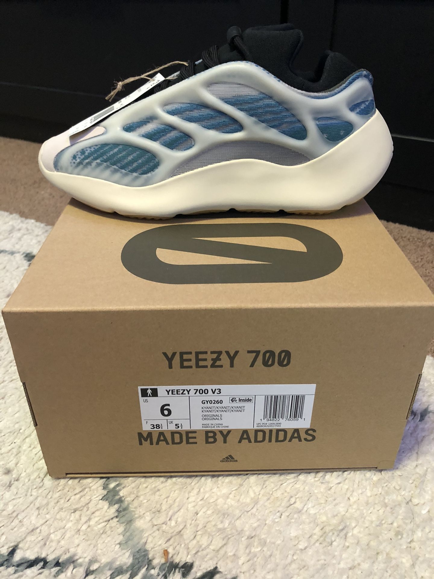 Pink Adidas Yeezy Boost 750 Bianche Miglior Prezzo G54853 Adidas Yeezy  Boost 700 V3 SAFFLOWER Yellow