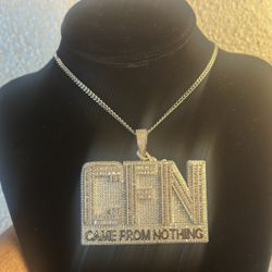 14k white Gold finish 