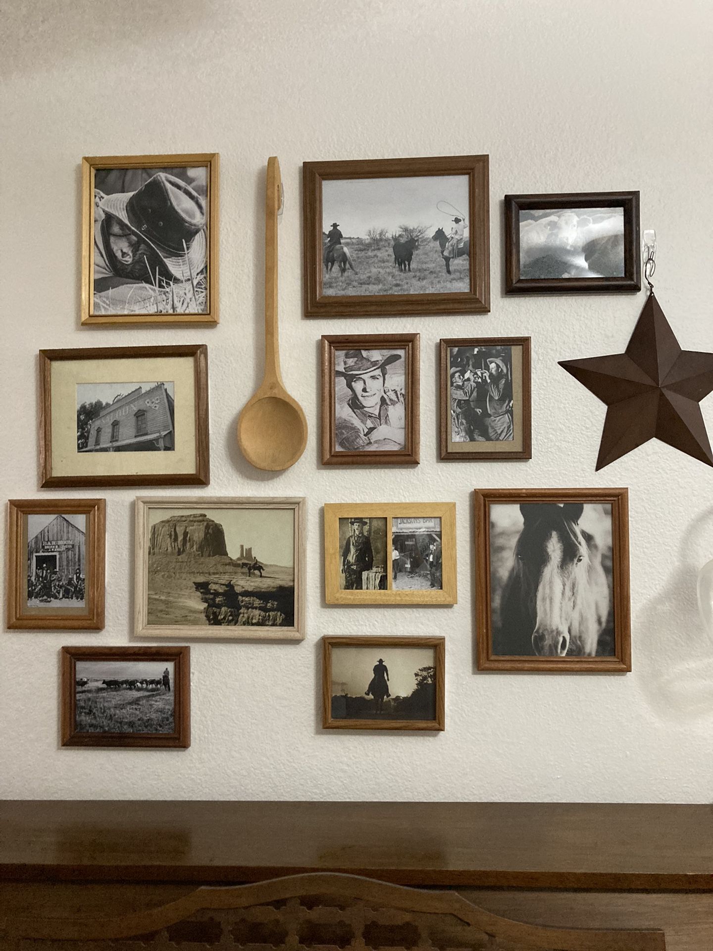 Western Saloon Decor, Party Decorations