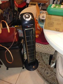 UTILI TECH TOWER FAN W.REMOTE RUNS QUIET AN GREAT 25 FIRM