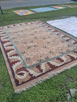 LOTS OF VERY NICE LARGE 8 BY 10 AREA RUGS