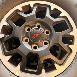 2025 Toyota Tacoma TRD Off-road Wheels/tires