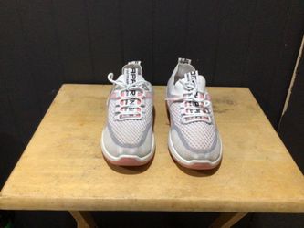 Women’s gym shoes
