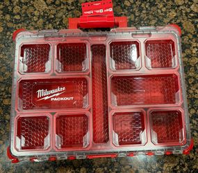 Milwaukee PACKOUT Low-Profile Small Parts Organizer (48-22-8431)