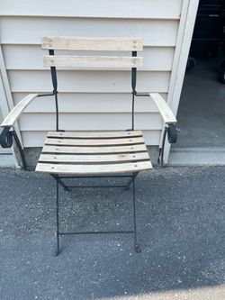 Folding Outdoor Bistro Chair with Armrests