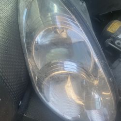 2005 Infiniti G35 Right Side Headlight Xenon  Very Clean 