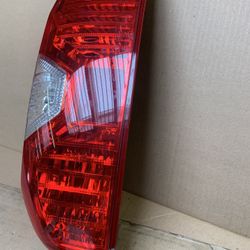 Tail Light Toyota Tundra 2014-21 Right Side