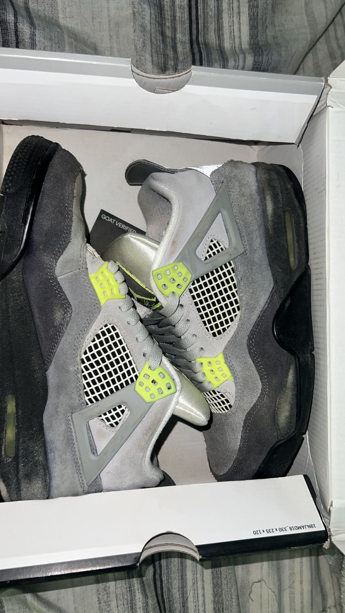 Air Jordan 4 retro se “neon 95”