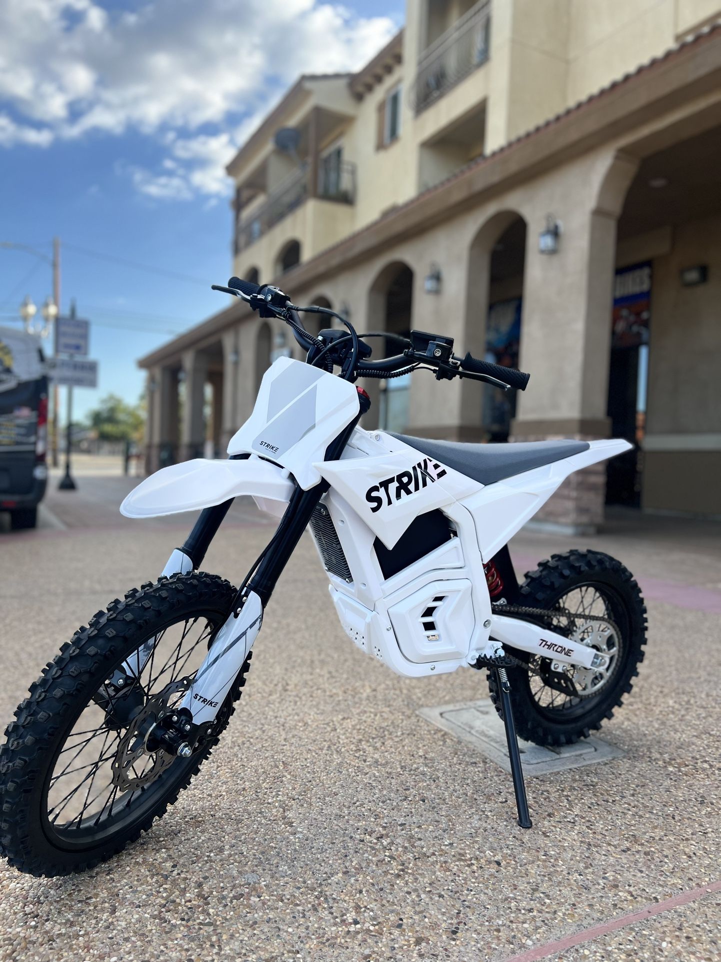 STRIKE SHADOW 60V