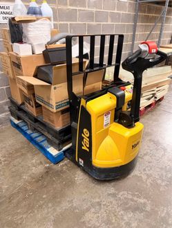 Yale Electric Walkie Pallet Jack