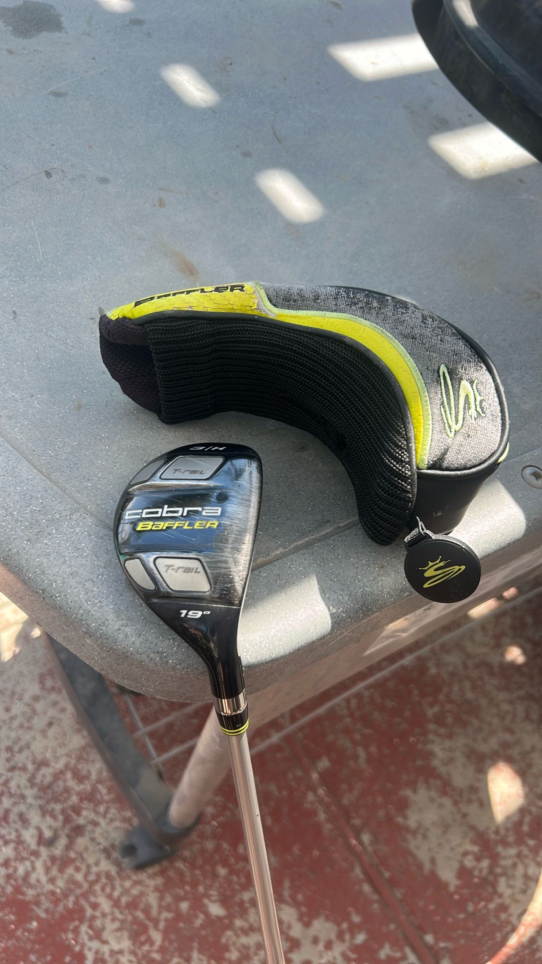 Golf Cobra RH 3 Hybred & HC. Good Cond$30