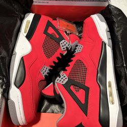 Size 10.5 - Jordan 4 Retro Toro Bravo 2013 NEW