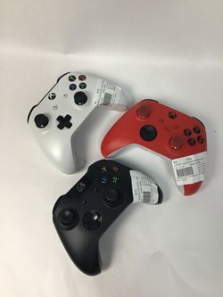 Microsoft Xbox Wireless Controllers Lot of 3