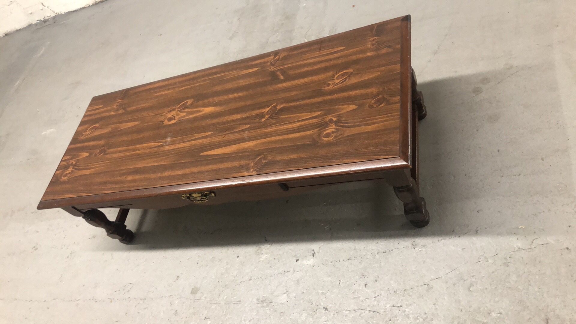 Solid wood coffee table good condition