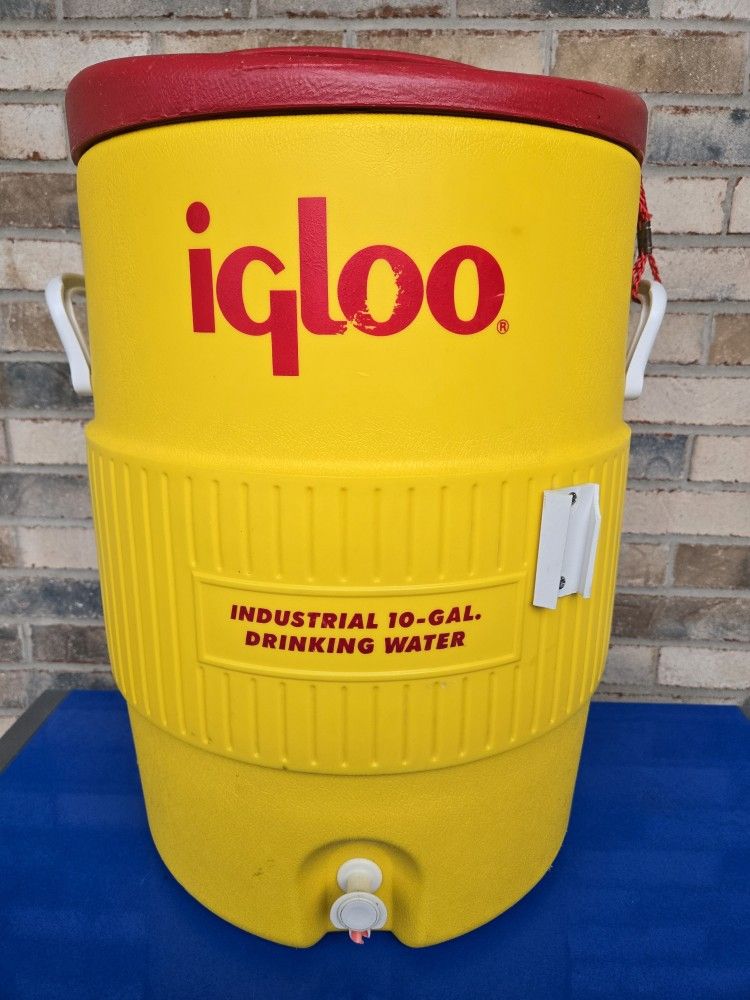 Igloo 10 Gallon Water Cooler Drink Cooler