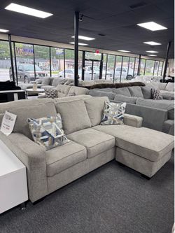 Sofa Chaise. 🚚WE DELIVER🚚