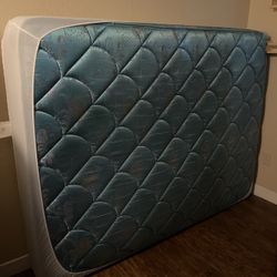 Queen Mattress And Box Spring 