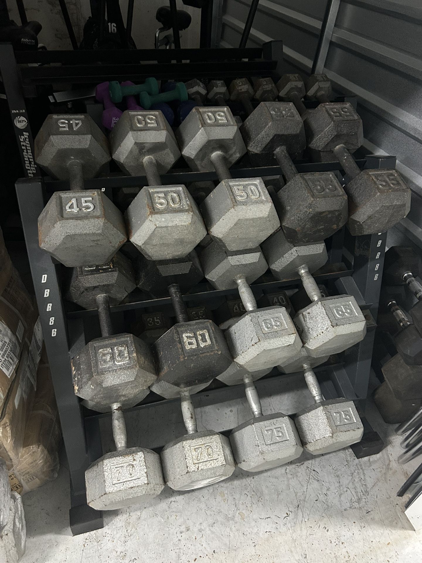5-80 Hex Dumbells With 2 Racks