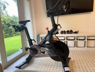 Original Peloton Bike Bundle - Delivery Available (10 Miles)