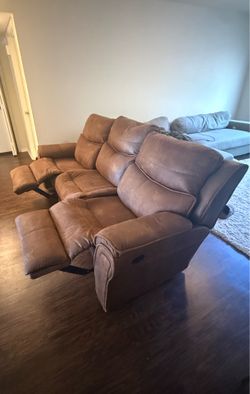 Brown Dual Reclining Sofa - Both Recliners Work Great