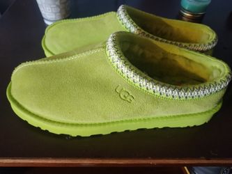 Grinch UGGs New!! Size 11 Men Soft Inside Good For A Christmas Gift