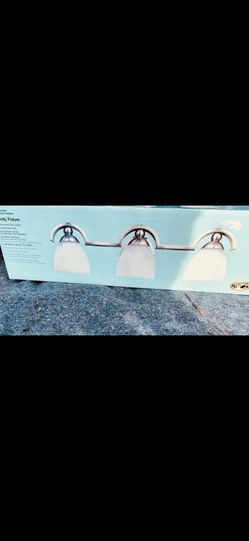 Modern 3-Light Vanity Bathroom Fixture – Brushed Nickel Finish