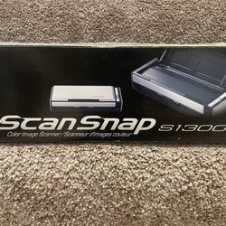 Fujitsu Scansnap S1300i portable document scanner 