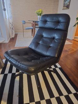 Havberg leather lounge chair-crazy comfortable!
