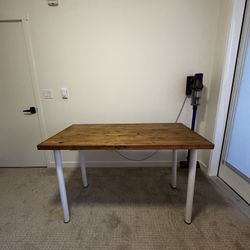 Desk/Table