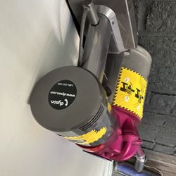 Dyson Vacuum 