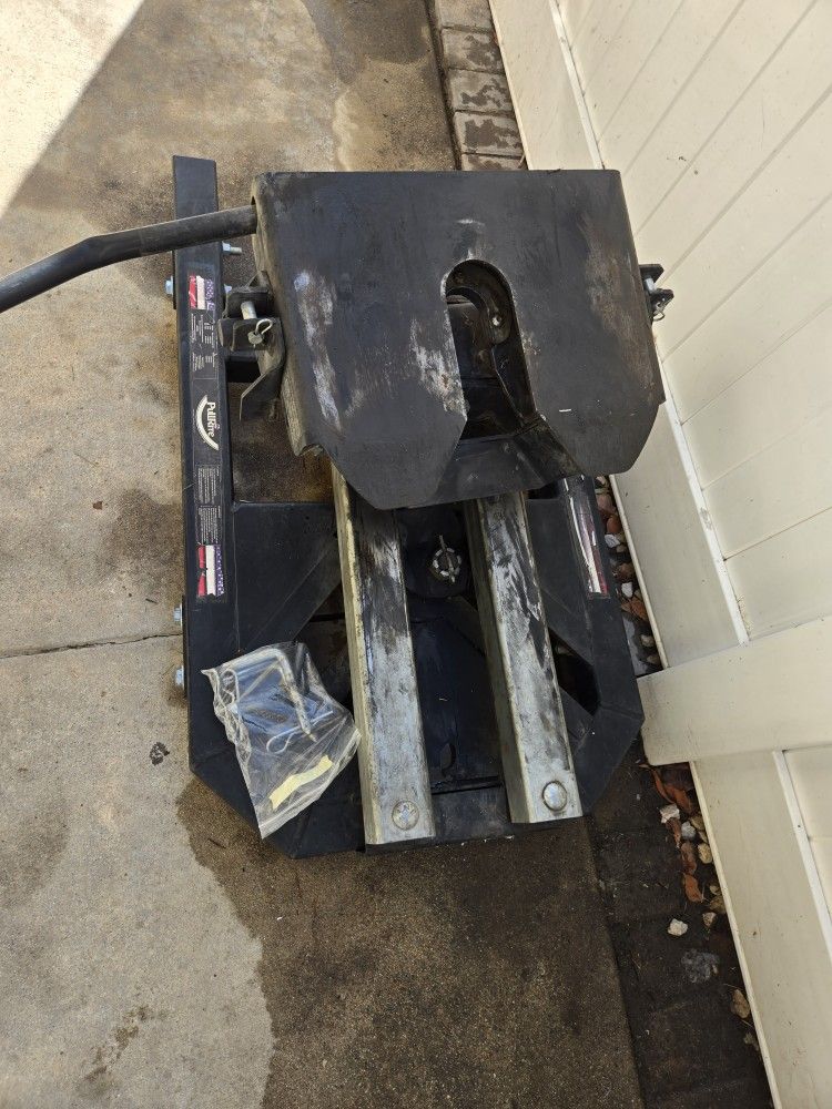 5th Wheel Hitch PULLRITE  Automatilly Slide.