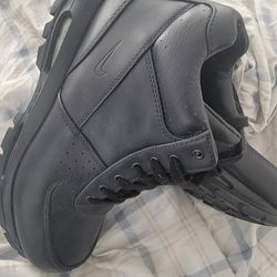 Nike Air Max Goadome ACG Men's Leather Boots Blue Black US size 11.5 / 12.. Used Normal and a Wow Deal 