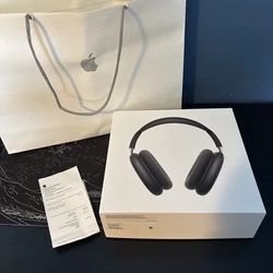 AirPod Pro Max USB-C Midnight Black with Case