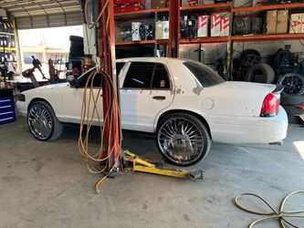 Crown Victoria Grand marquis BMW Impala Gmc Tahoe Mazda Toyota Dodge Charger Chrysler Challenger Journey Lincoln Yukon Mercedes Nissan Honda Crown Vic