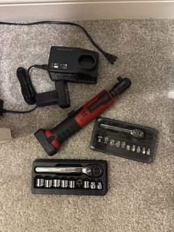 Snap 3/8 ratchet with tools
