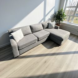 FREE DELIVERY! 🚚 Gray Sectional w/ Chaise – Clean, Modern & Comfortable