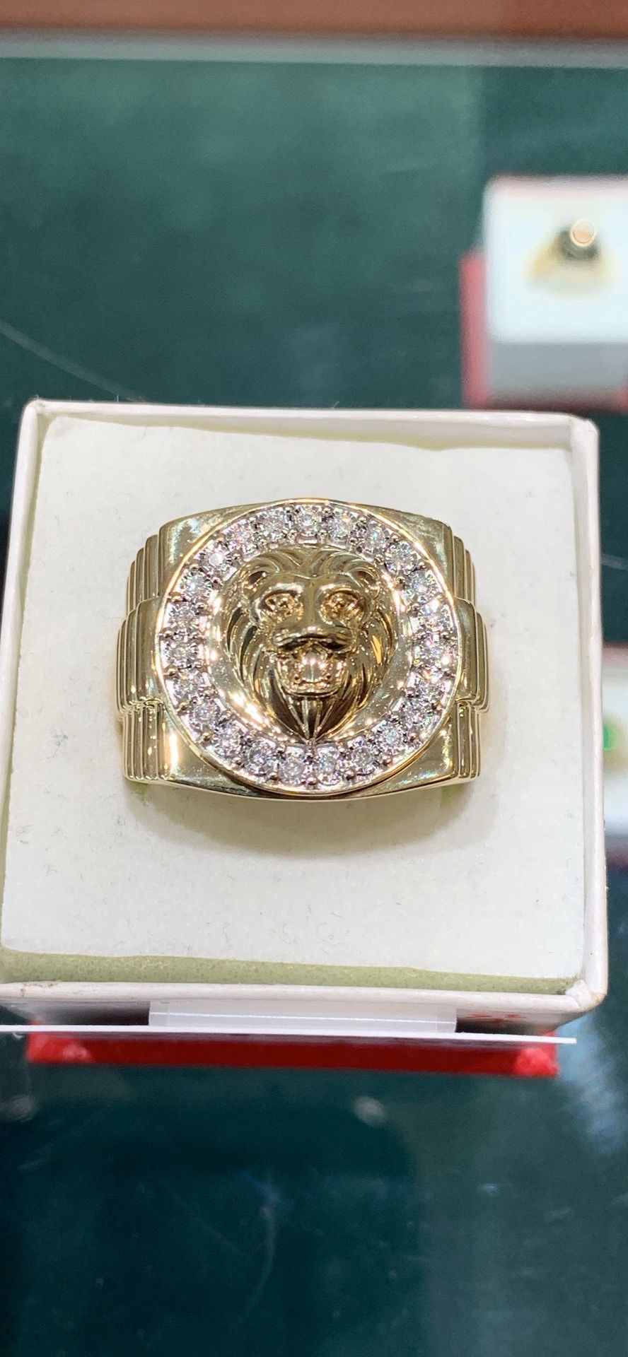 10k Diamond Lion Ring